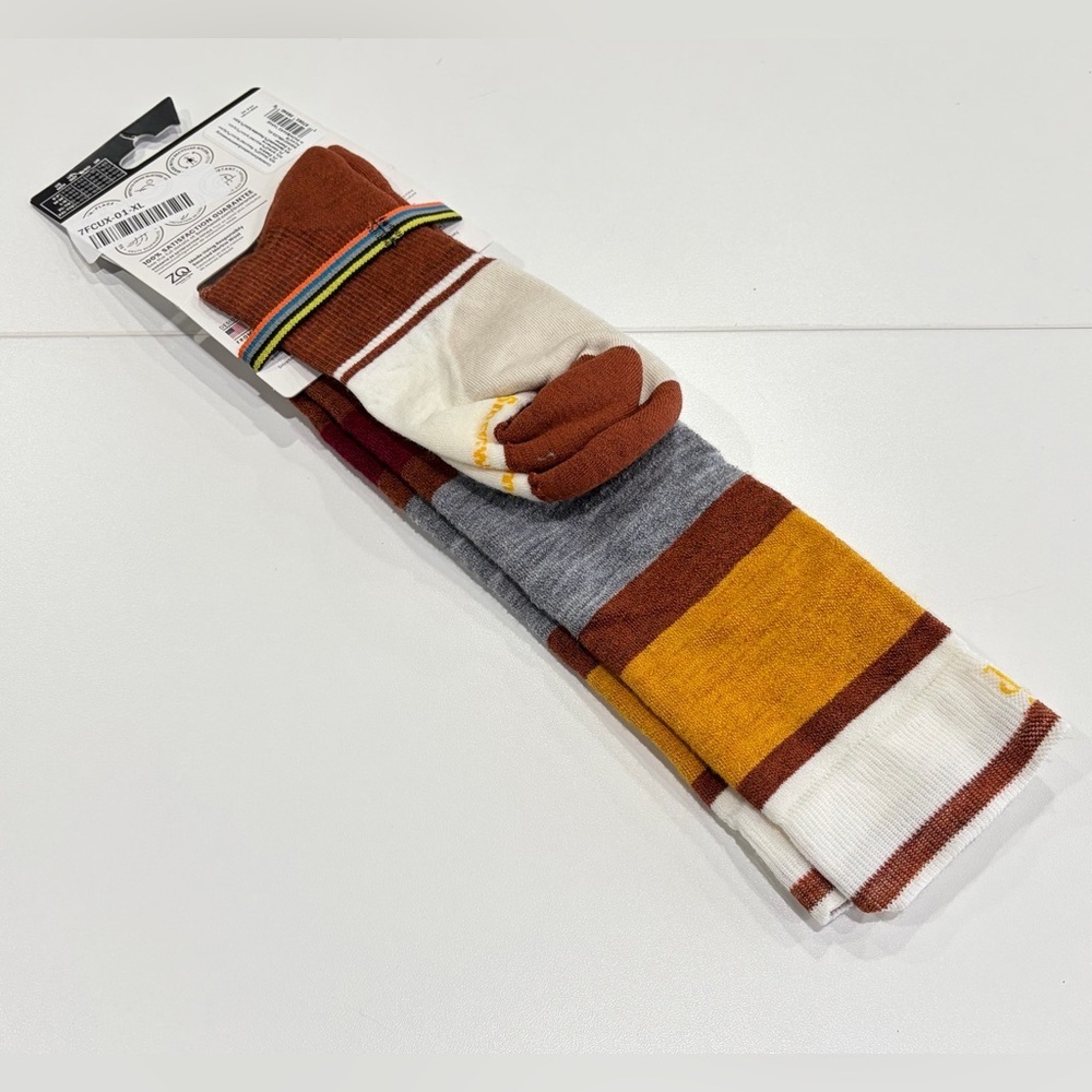 SmartWool Women's XL Targeted Cushion Snowboard Socks Merino Wool Red Yellow NWT - Picture 3 of 8